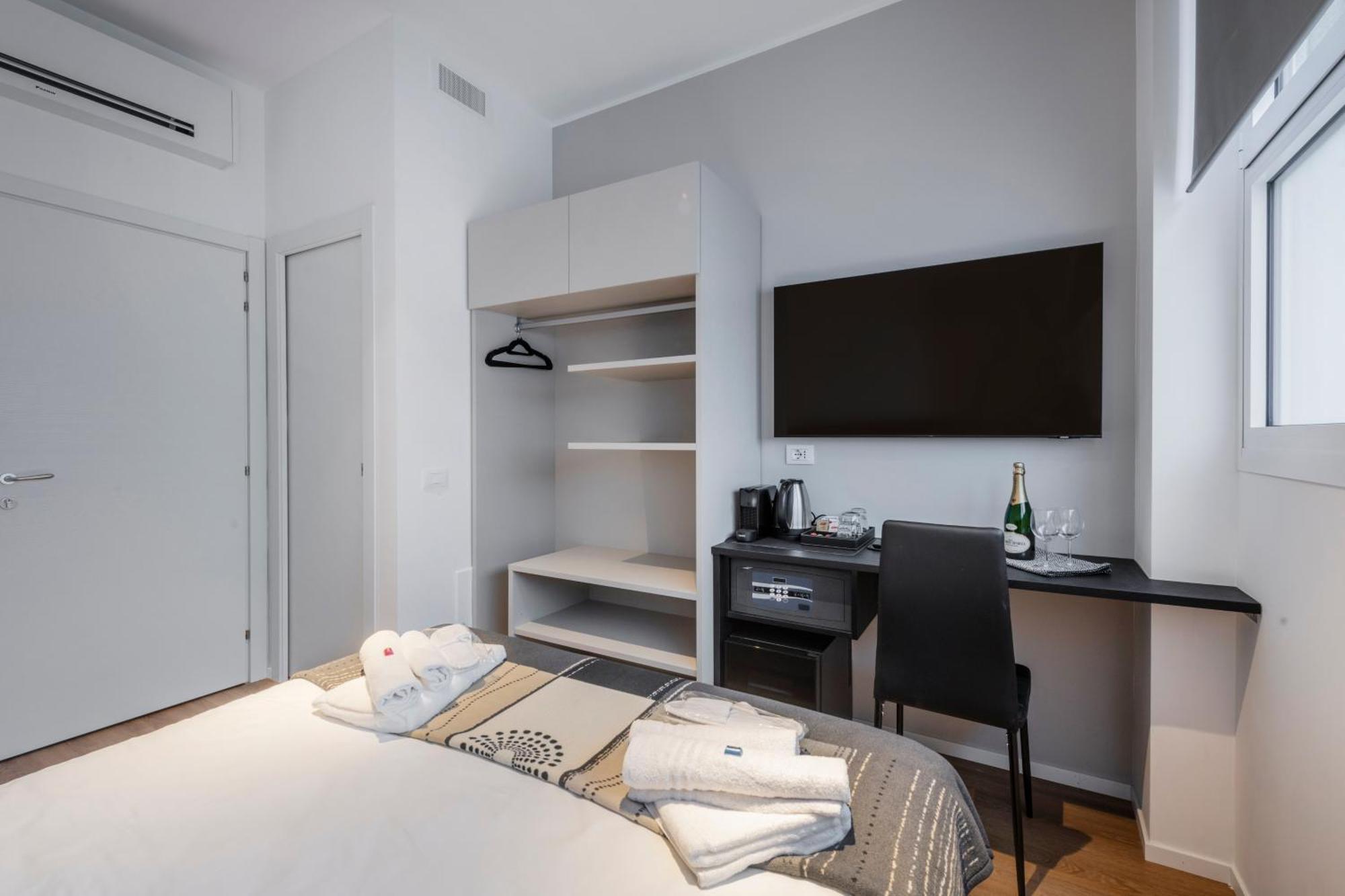 Bnbutler - Inbrera Suites - Giulianova, 1 Milano Dış mekan fotoğraf
