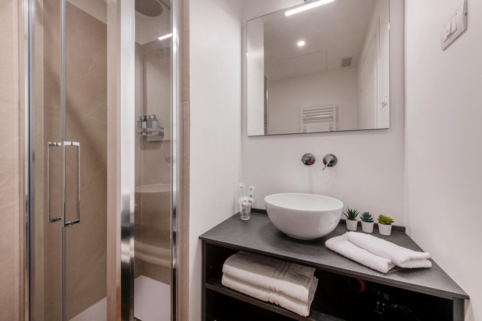 Bnbutler - Inbrera Suites - Giulianova, 1 Milano Dış mekan fotoğraf