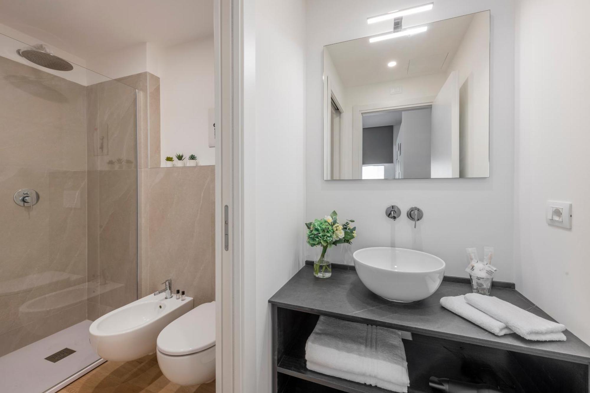 Bnbutler - Inbrera Suites - Giulianova, 1 Milano Dış mekan fotoğraf